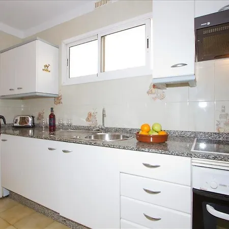 Villa Teguise Tricia - 3 Bedrooms Private Pool Plus Wifi *